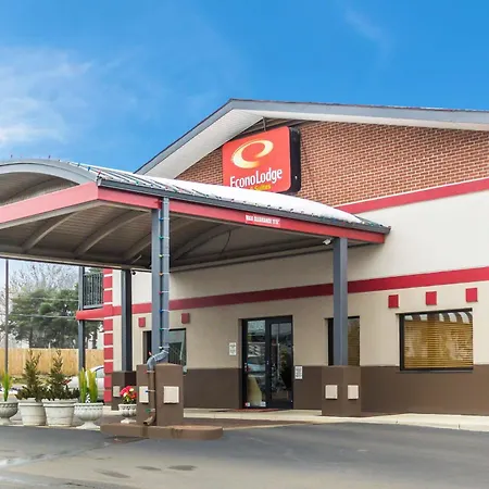 Econo Lodge Inn & Suites I-35 at Shawnee Mission